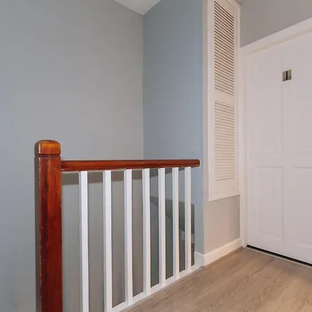 Centrally Located & Spacious 4bd House- St Kevin's Dublin