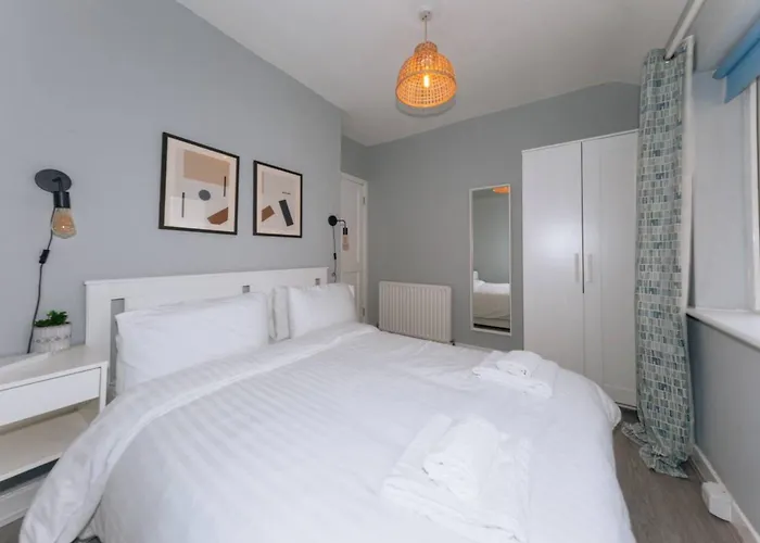 Centrally Located & Spacious 4bd House- St Kevin's * דבלין