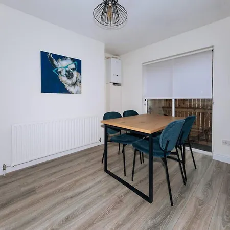 Centrally Located & Spacious 4bd House- St Kevin's