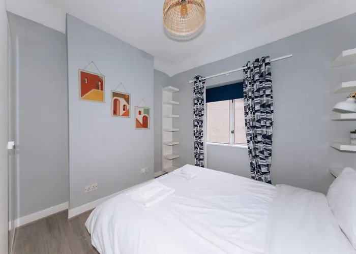 Centrally Located & Spacious 4bd House- St Kevin's 公寓 都柏林