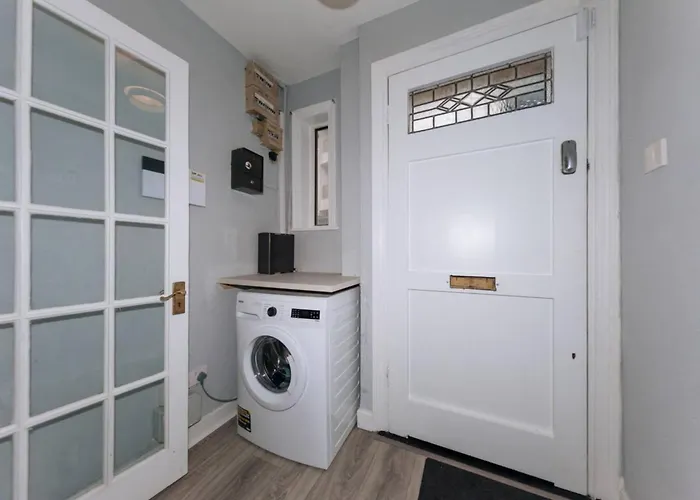 公寓 Centrally Located & Spacious 4bd House- St Kevin's 都柏林